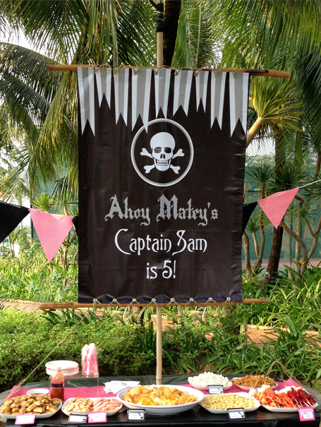 Pirate & Princess Birthday Party Table Sail