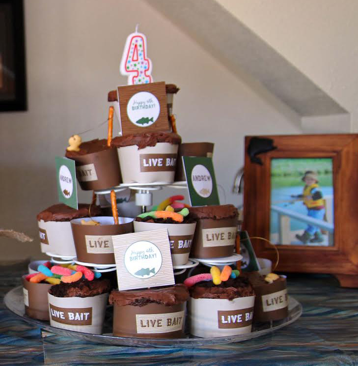 Printable-Fishing-Birthday-Cupcake-Wrappers-via-SIMONEmadeit